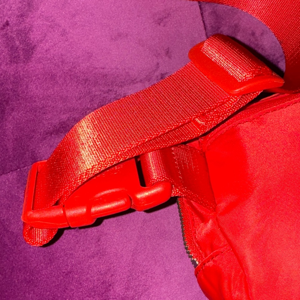 Lululemon Athletica Red Crossbody Bag - Picture 2 of 14